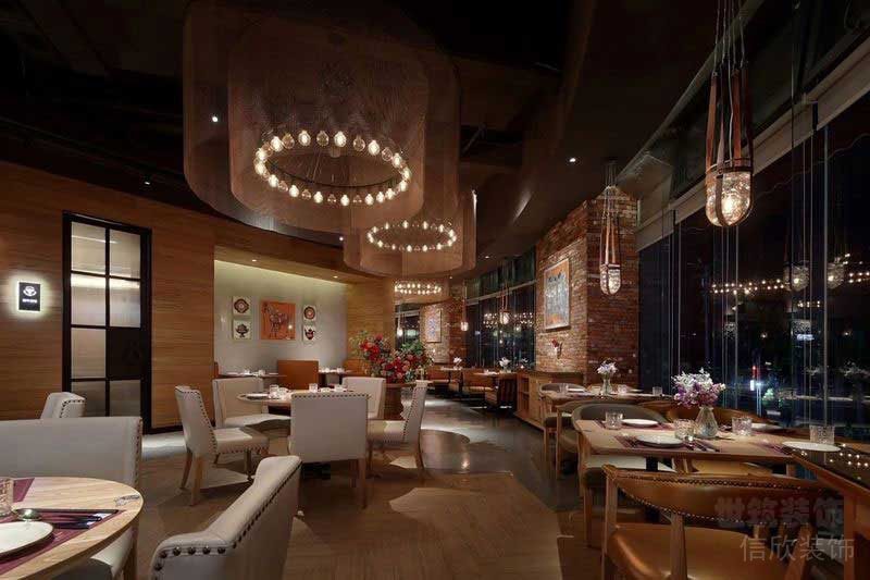 工業(yè)混搭風餐廳公共區(qū)氛圍