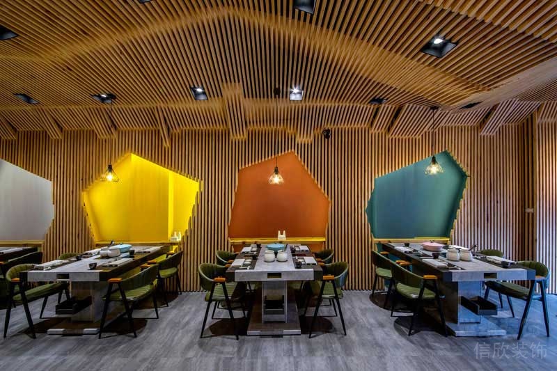 現(xiàn)代原木風格餐廳雅座用餐區(qū)
