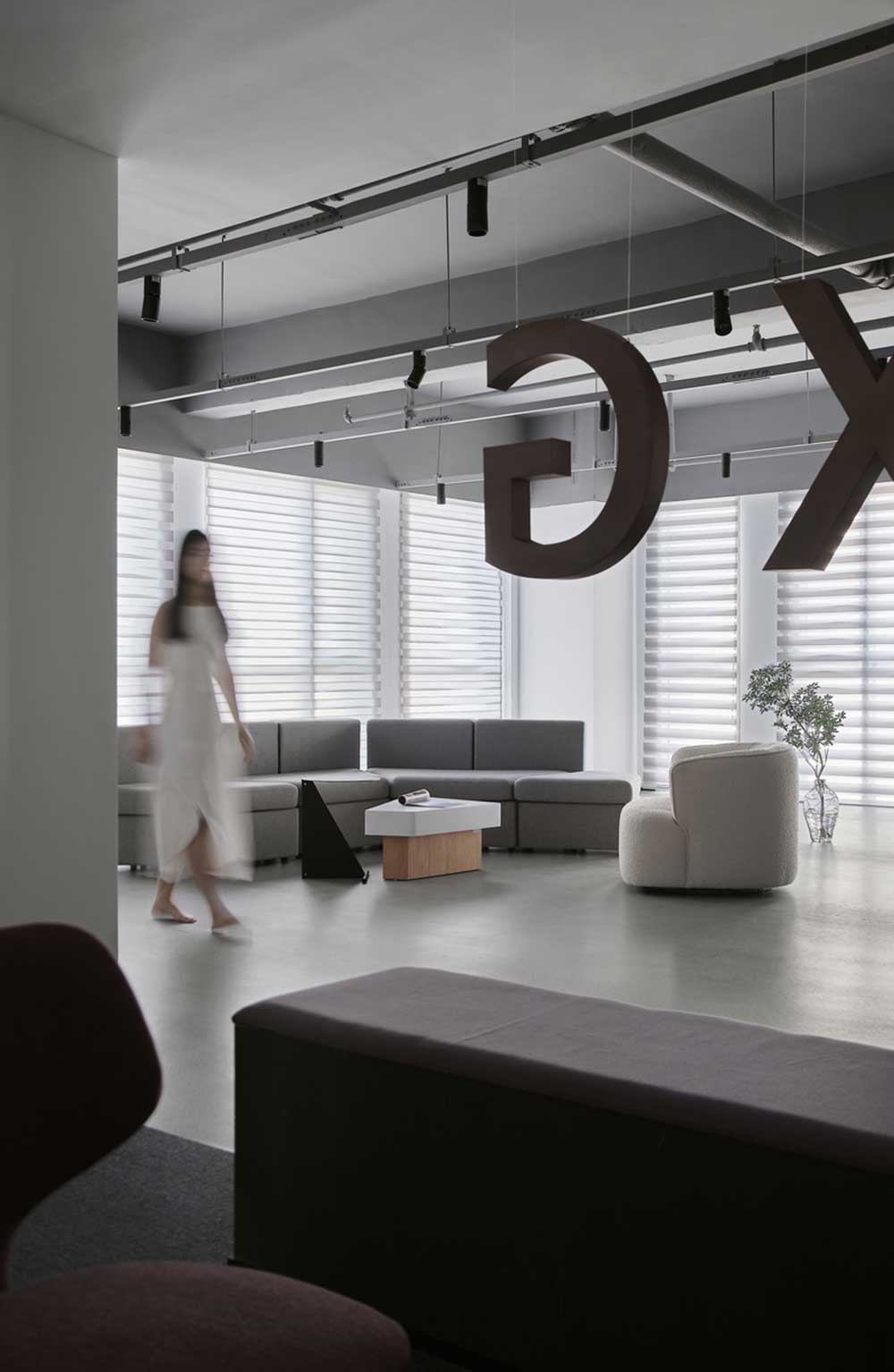 龍華區(qū)恒大時(shí)尚慧谷大廈簡(jiǎn)約風(fēng)格辦公室裝修設(shè)計(jì)軟裝陳設(shè)