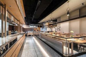 自助餐美食餐廳簡約水磨石地板燈帶創(chuàng)意設(shè)計就餐區(qū)實(shí)木餐廳設(shè)計效果圖