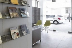金屬收納墻柜汽車(chē)美容店裝修圖