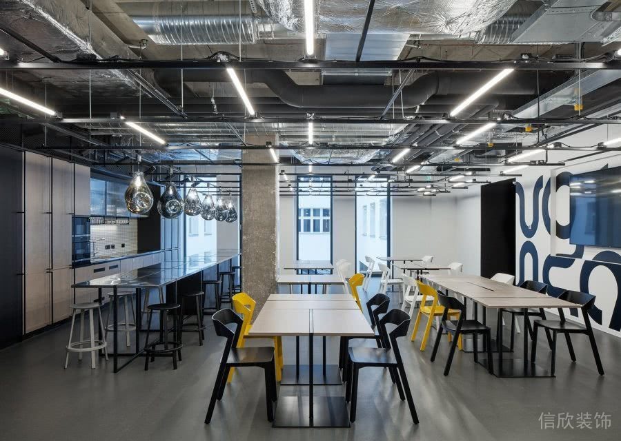 科技未來感員工餐廳就餐區(qū)裸露設(shè)計簡約pvc地板裝修圖