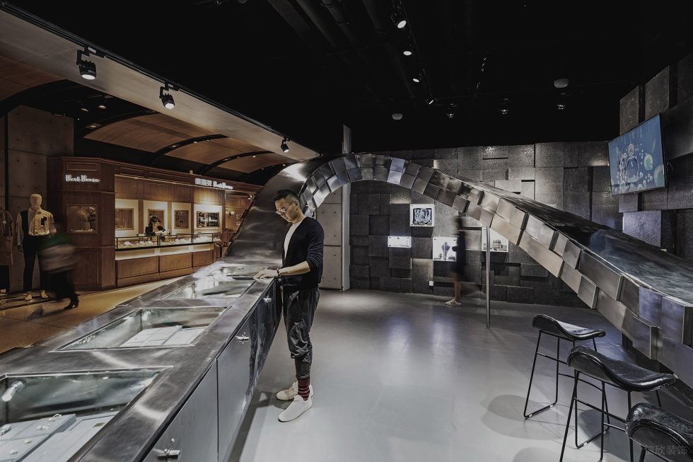 深圳市龍崗區觀瀾現代風珠寶店裝修設計不銹鋼珠寶柜臺